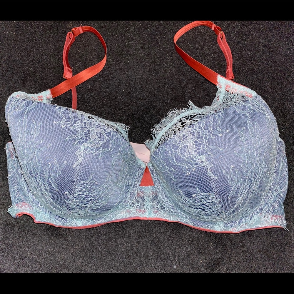 NWOT VS Push Up